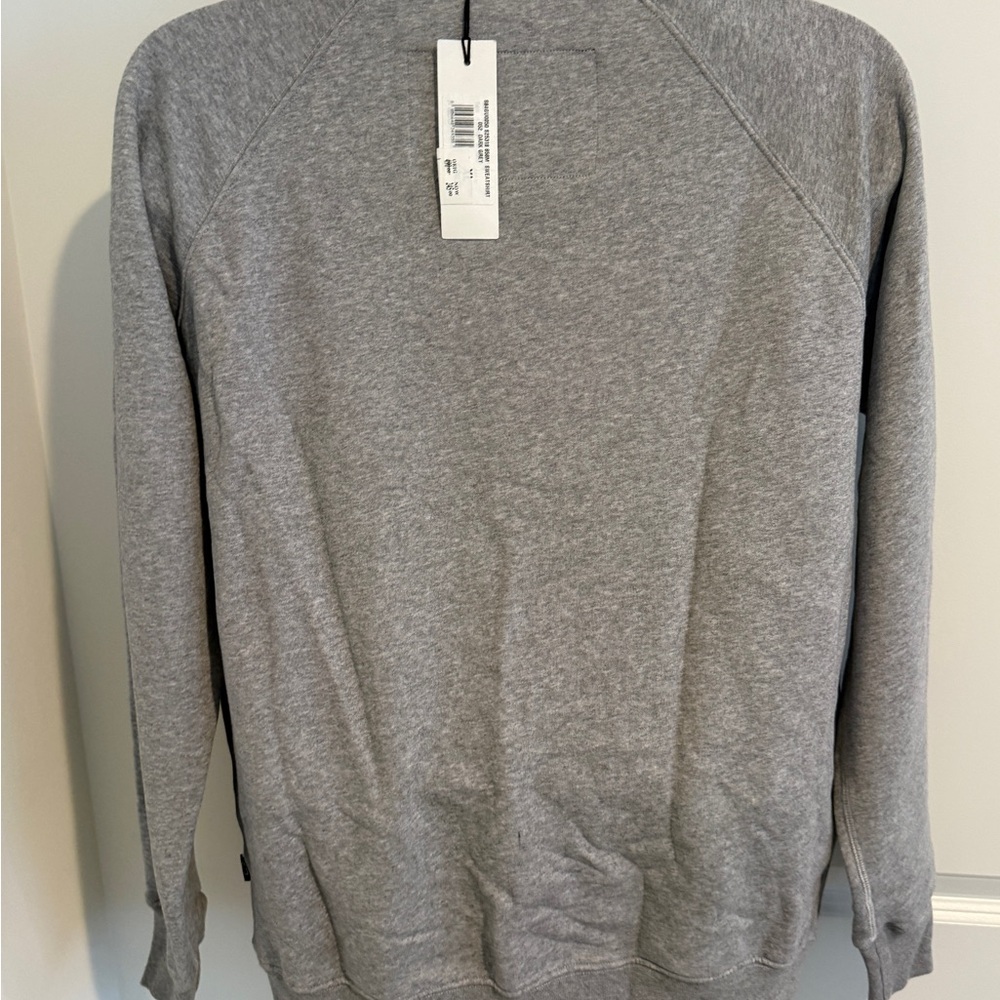 Marc Jacobs Gray Crewneck Sweater with Red and Blue Design - Picture 4 of 4